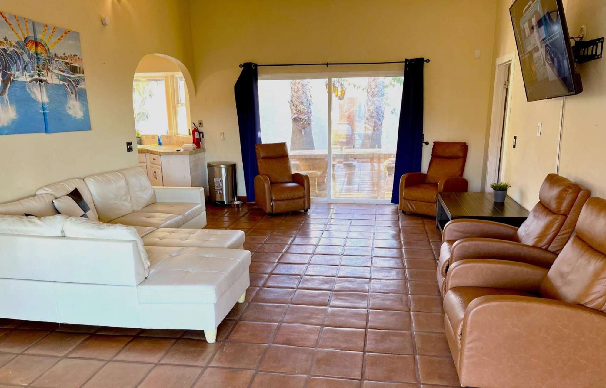 Private Home On 10 Acres - Heated Salt Pool & Jacuzzi, Mountain & City Views, Horseshoes, Basketball, Bbq, Golf Putting, Foosball, Croquet, Bose Stereo, White Cotton Bedding - Hilltop Hacienda, Pool Heat Optional Jamul Exterior photo