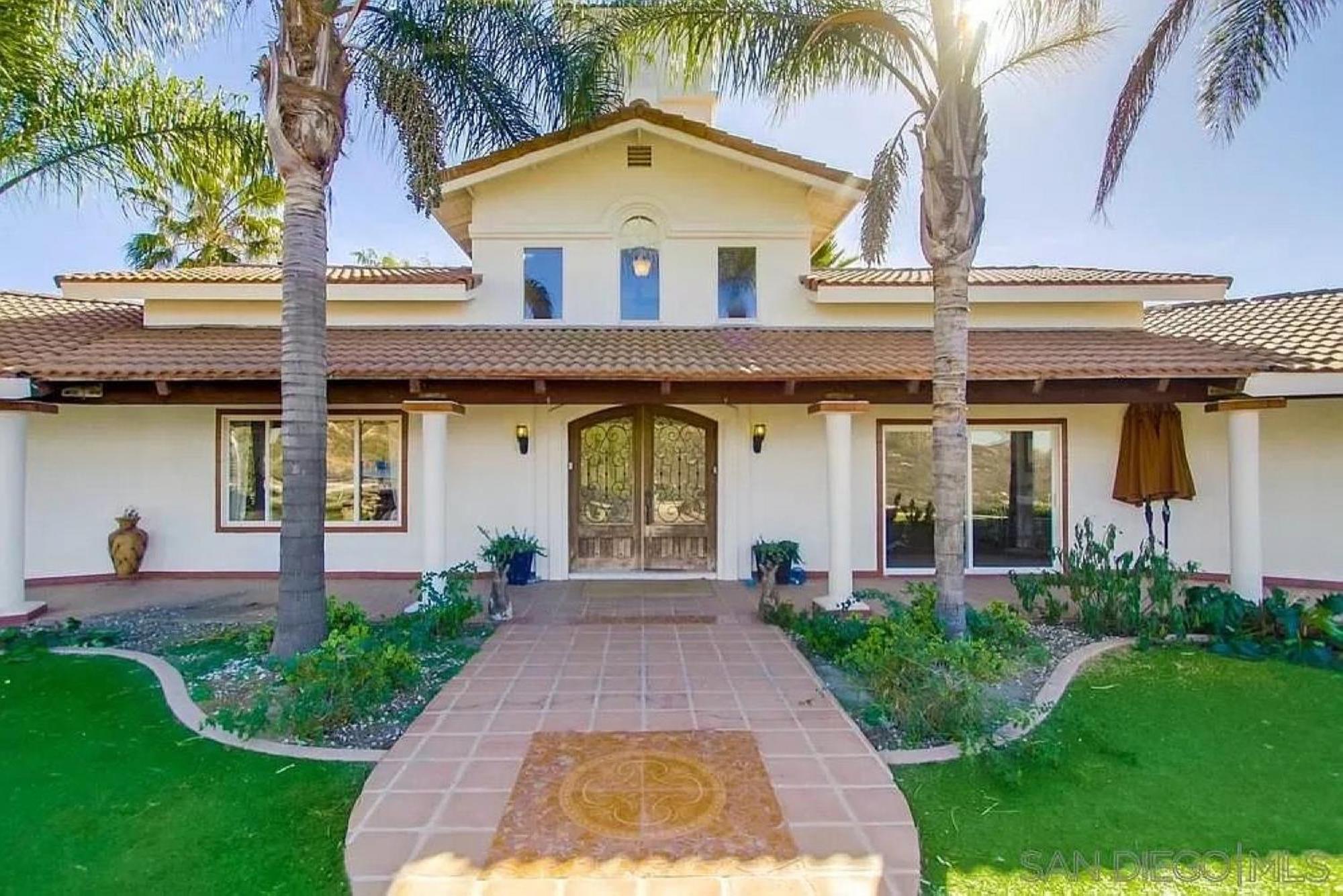 Private Home On 10 Acres - Heated Salt Pool & Jacuzzi, Mountain & City Views, Horseshoes, Basketball, Bbq, Golf Putting, Foosball, Croquet, Bose Stereo, White Cotton Bedding - Hilltop Hacienda, Pool Heat Optional Jamul Exterior photo